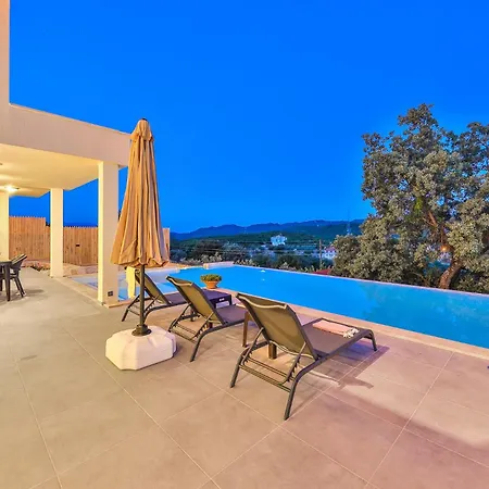 Villa Seral