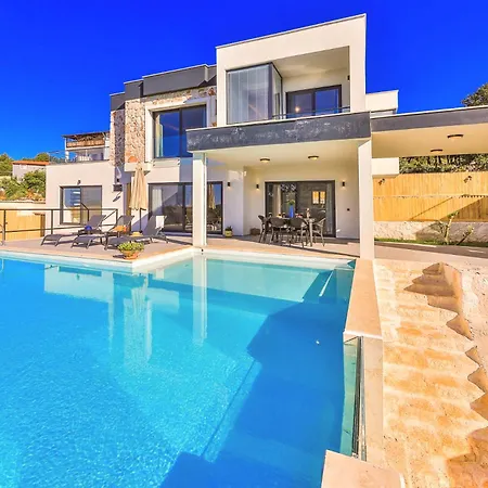 Seral Villa