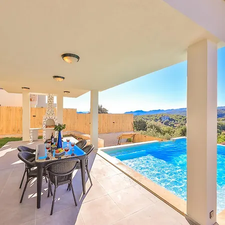 Seral Villa Kaş